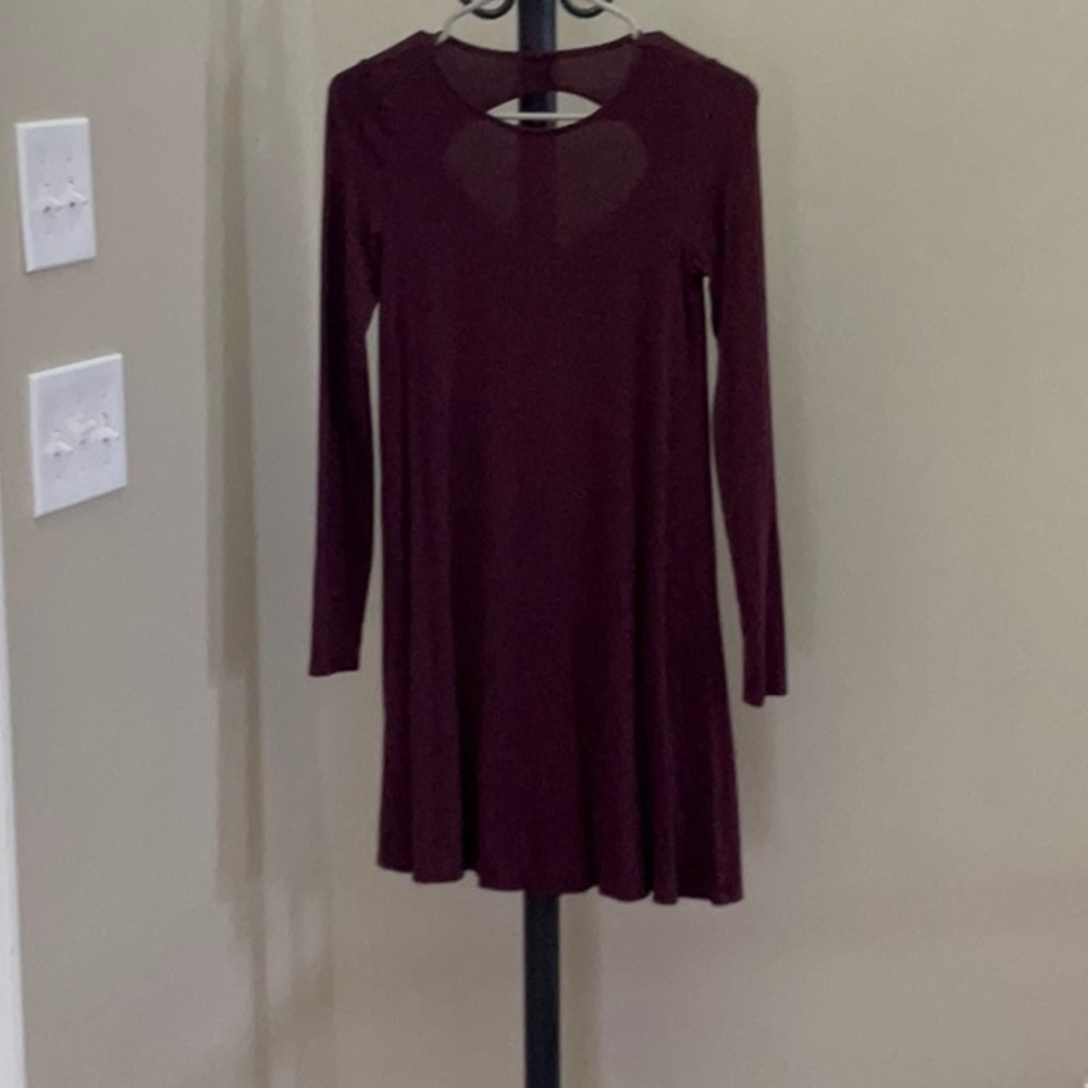 American Eagle maroon dress with cut out in back